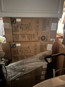 Brand New Wall cabinets 6 Total