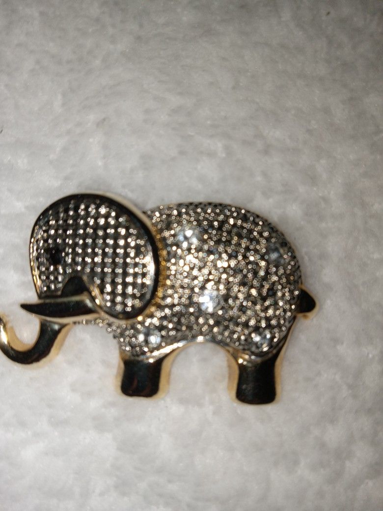 Vintage Gold Tone Elephant Rhinestone Brooch