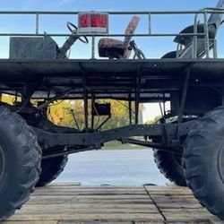 Swamp Buggy 