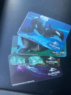 4 Seaworld Spooktacular Halloween tickets