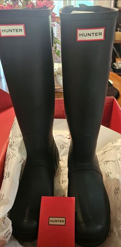 Hunter Boots size 8 womens new in box