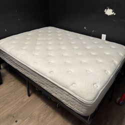 Queen Mattress With Heavy Duty Frame 
