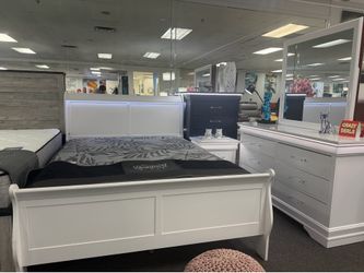 AMAZING DEAL😱Gorgeous White Modern 5pc Bedroom Set Available Only $599