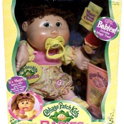 New in Box Vintage Cabbage Patch Kids Babies Magic Treat Kacie Yasmine
