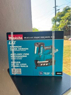 Makita 18V LXT 16 Gauge Straight Finish Nailer (XNB02Z) - NEW SEALED