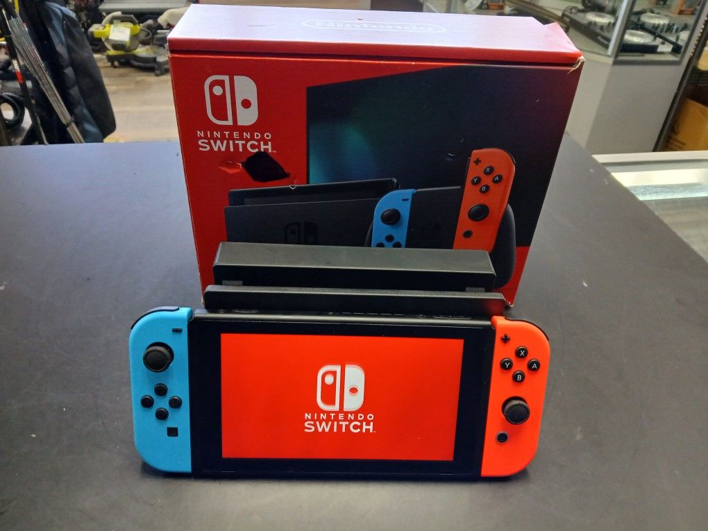 NINTENDO SWITCH