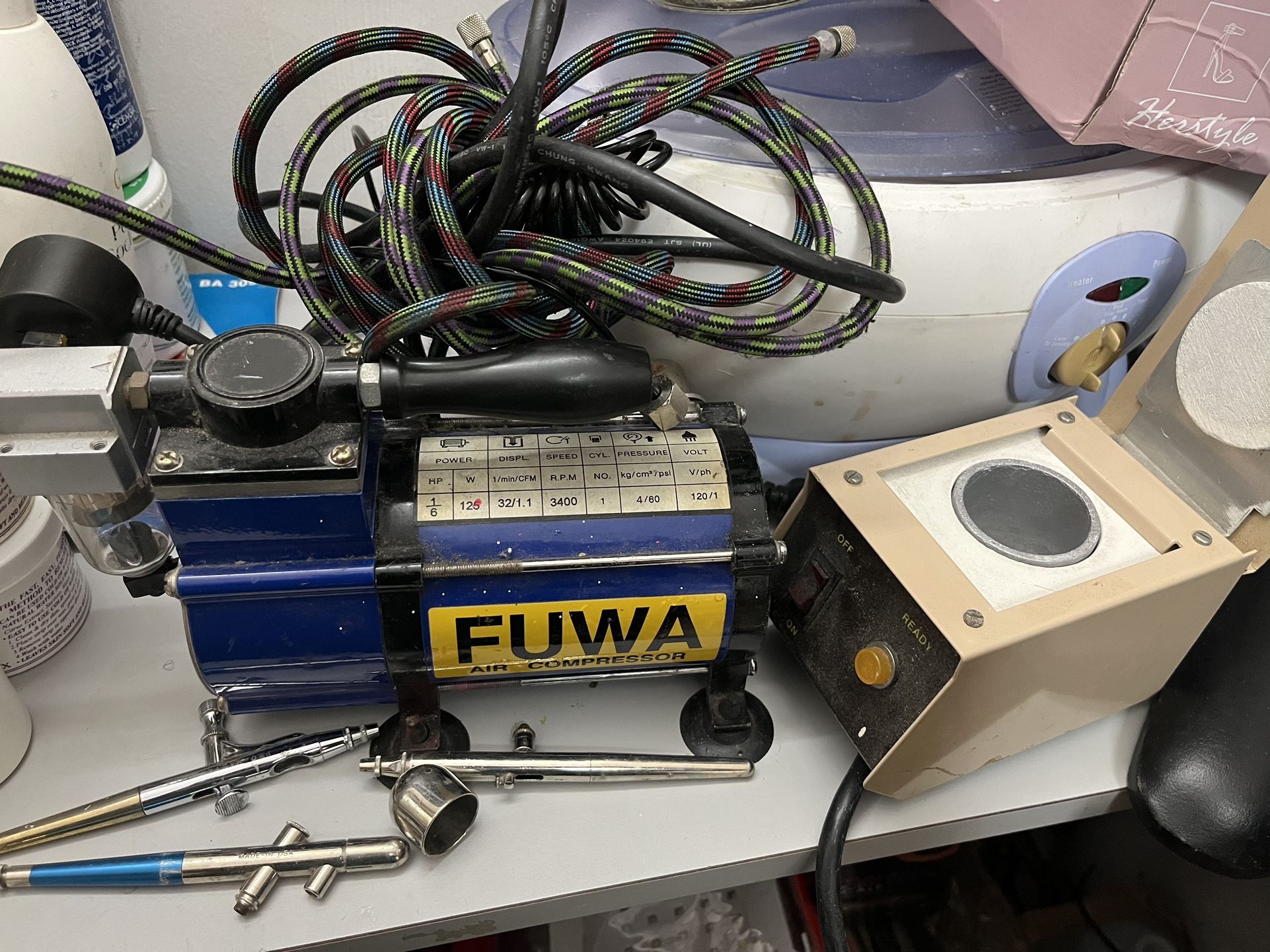 Airbrush / Air Compressor