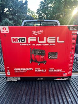 Milwaukee 9 gallon vacuum