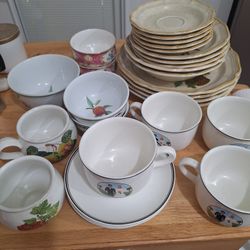 Mikasa Dish Set With Cups