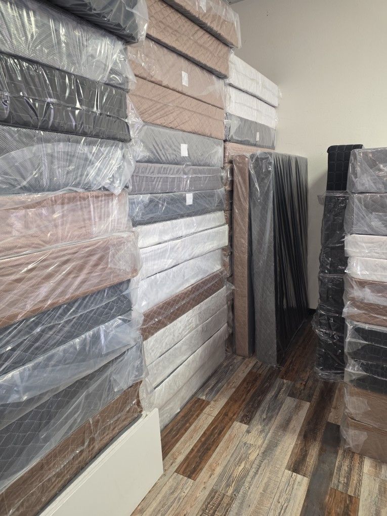 Full Boxspring / Box Spring ** Delivered**