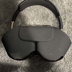 2024 AirPod Max (USB-C)