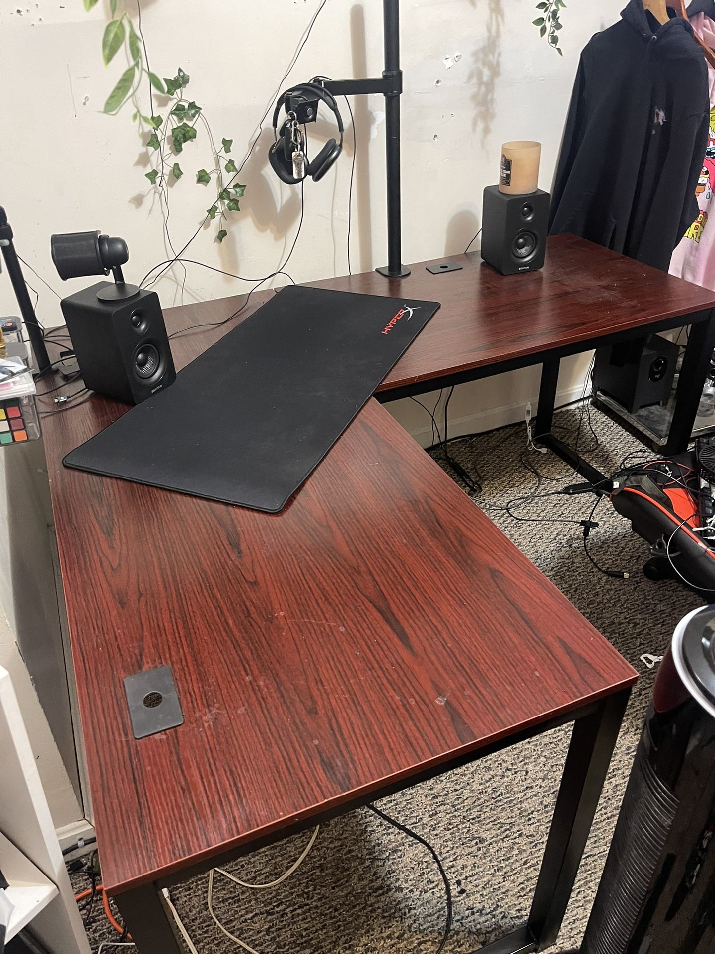 L Shape Desk