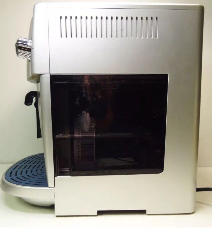 Delonghi Magnifica Super Automatic Espresso ESAM 4400 for Sale in
