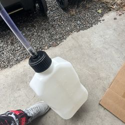 vp racing gas can 