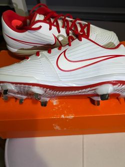Women’s softball cleats