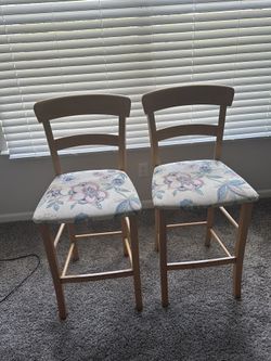 Set of 2 Tall Kitchen Chairs 