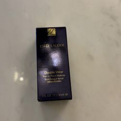 Estee Lauder Foundation  3W1.5 