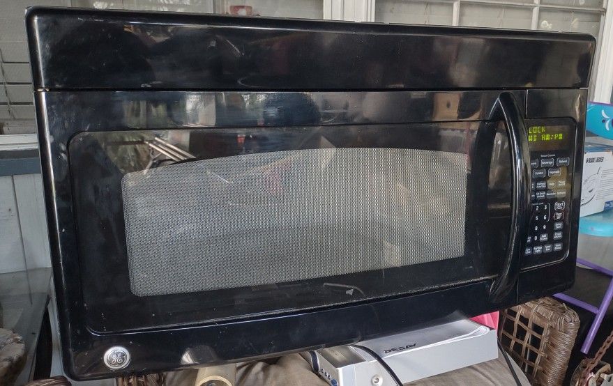 Full Size GE Overhead Microwave