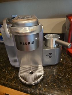 Keurig https://offerup.com/redirect/?o=ay5jYWZl