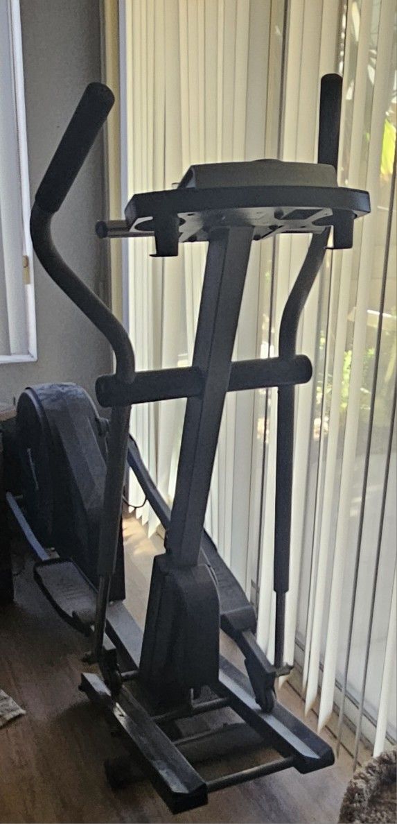 Exercise elliptical glider
