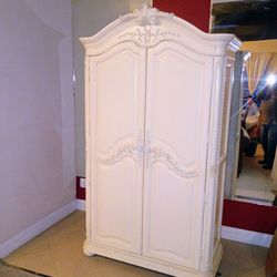 Armoire