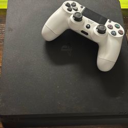 PlayStation 4 Slim, 7 PS4 Games And A PS3 Game