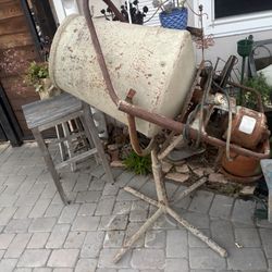 working Cement Mixer Claremont Mesa