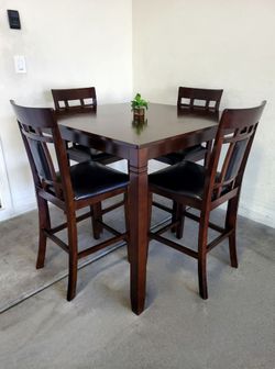 Table 4 Chairs Great Condition