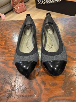 me too Gray Felt Ballet Flats with Black Patent Cap Toe