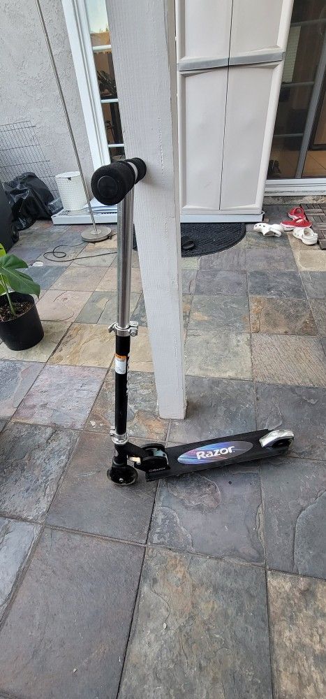 $10 Each  Razor Black LED Scooter & Pink (No LED) (Anaheim)