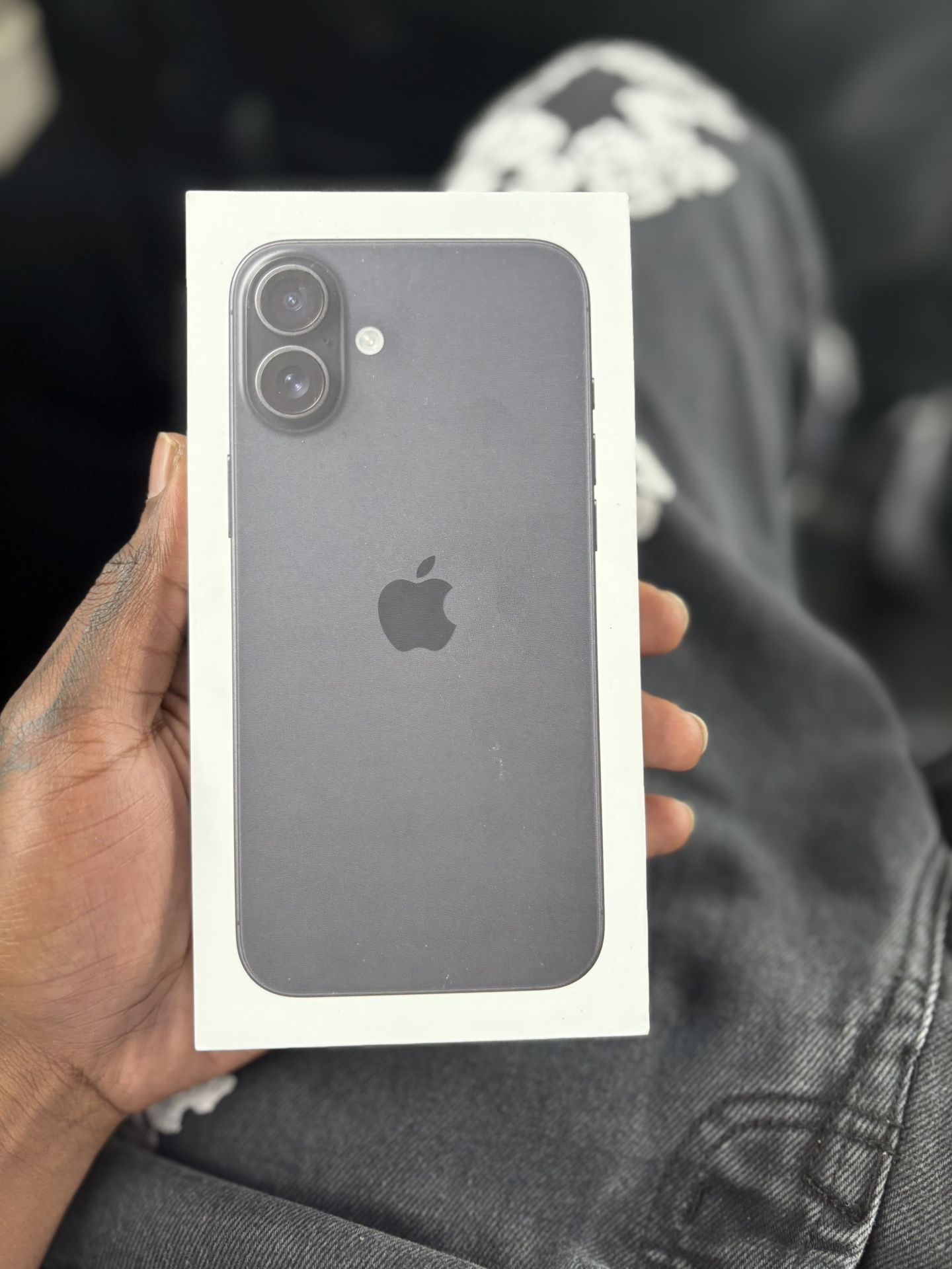 iPhone 16 Plus