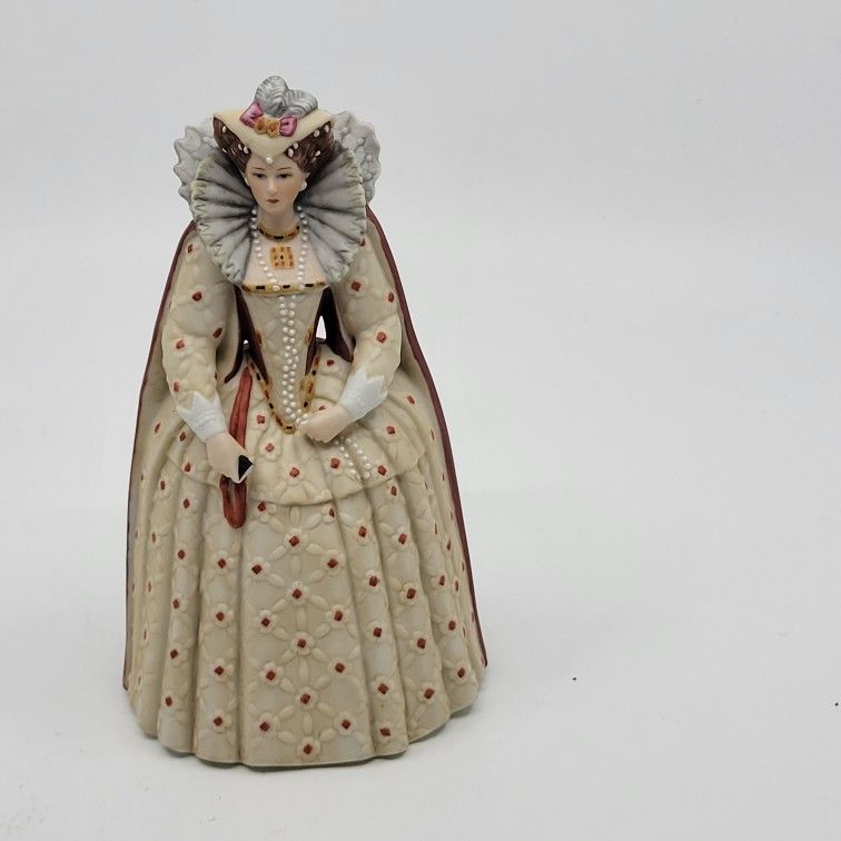 Vintage Lenox Great Fashions of History Jane Figurine Elizabethan Period
1558–1603. Fine porcelain. Pre-owned, good shape, unfortunately fan
chipp