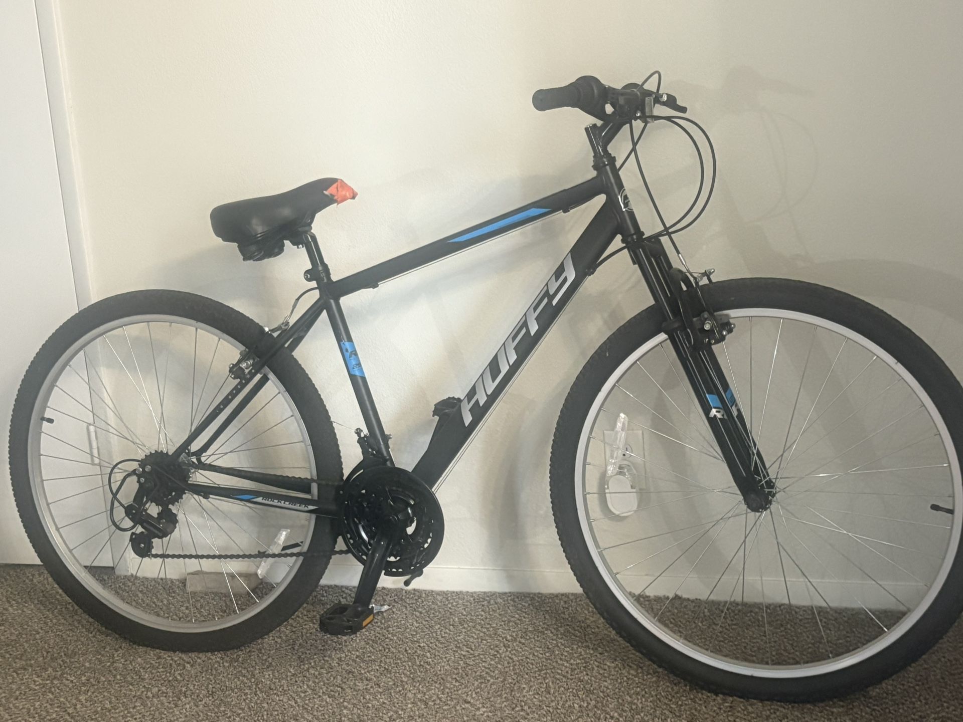 Barely Used 29" mountain bike good for 5 ft 12 inches and taller