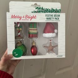 Charismas 2 Pack Set ornaments 