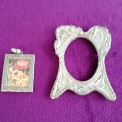 Miniature picture frames.