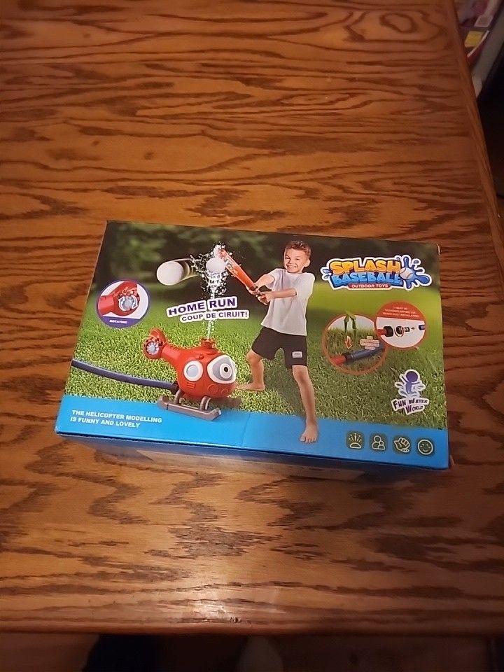 SPLASH BASEBALL WATER TOY HELICOPTER