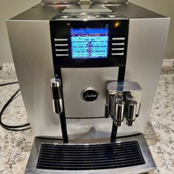Jura Giga 5 Coffee Espresso Latte Machine.