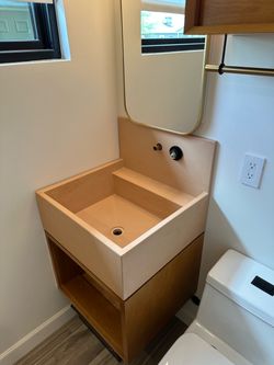Concrete sink