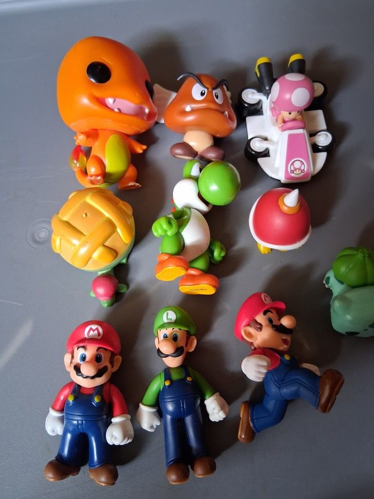 Super Mario Figure Lot