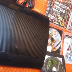 Sony PS3 Super Slim 500 Gb Complete w/ 5 Games + All Wires