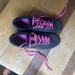Women’s (Peleton Compatible) Tommaso Bike Shoes  Size 39