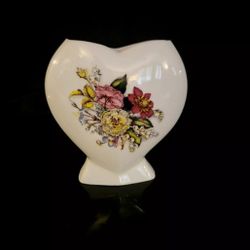 Porcelain Heart Shaped Vase 