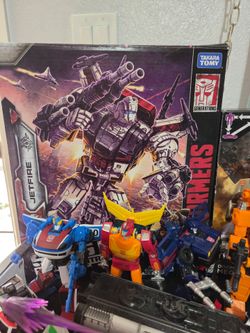 Transformers Modern Siege Kingdom Legacy toys