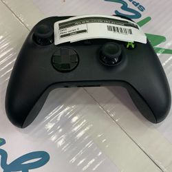 Xbox Series Controller Black Pre Owned 