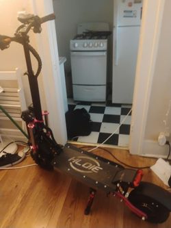 Hloie Electric scooter with seat, and lock