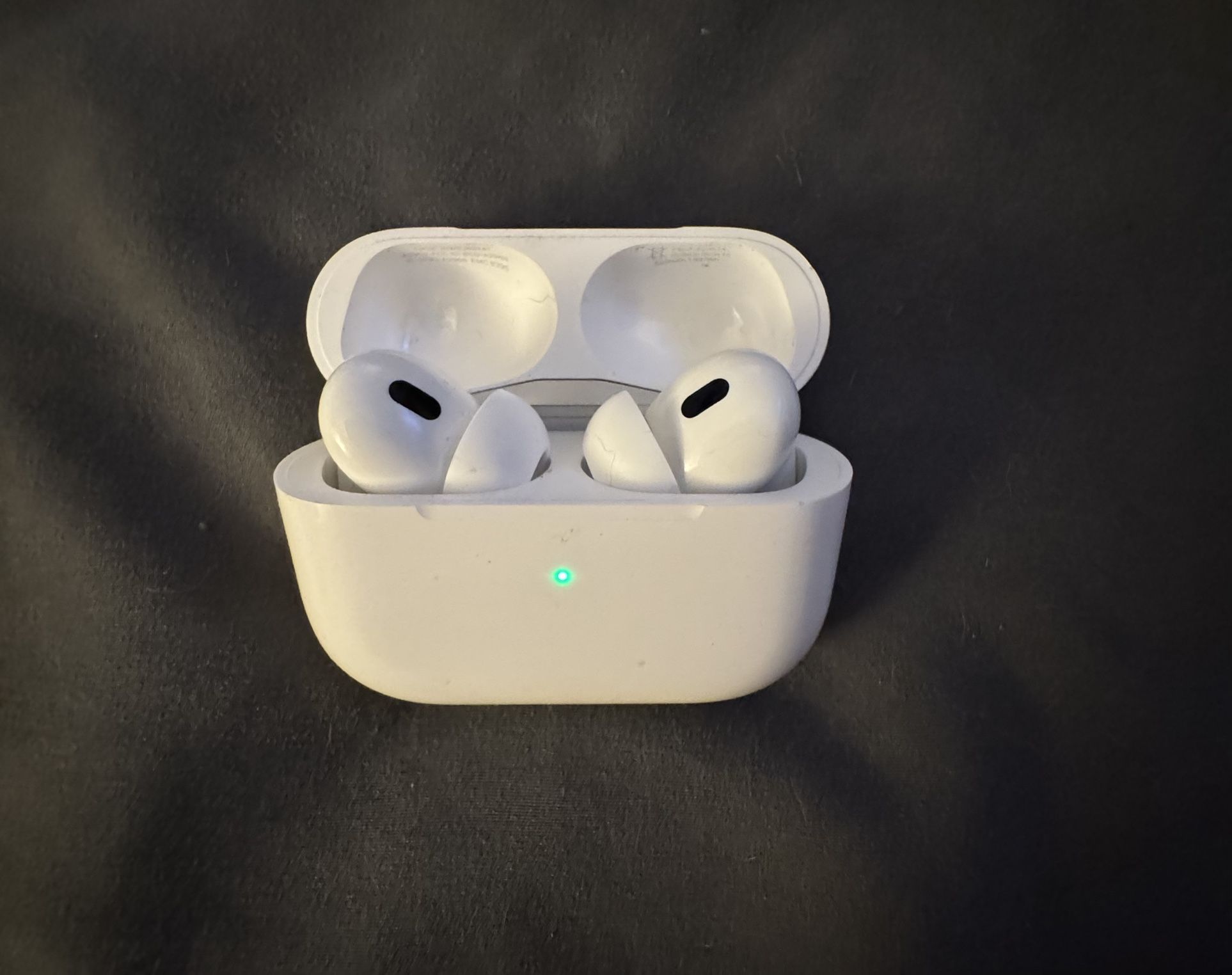 Apple Airpods Pro 2nd Generation USB-C (missing Left Ear Bud)