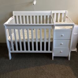 Storkcraft Portofino 5-in-1 Convertible Crib and Changer