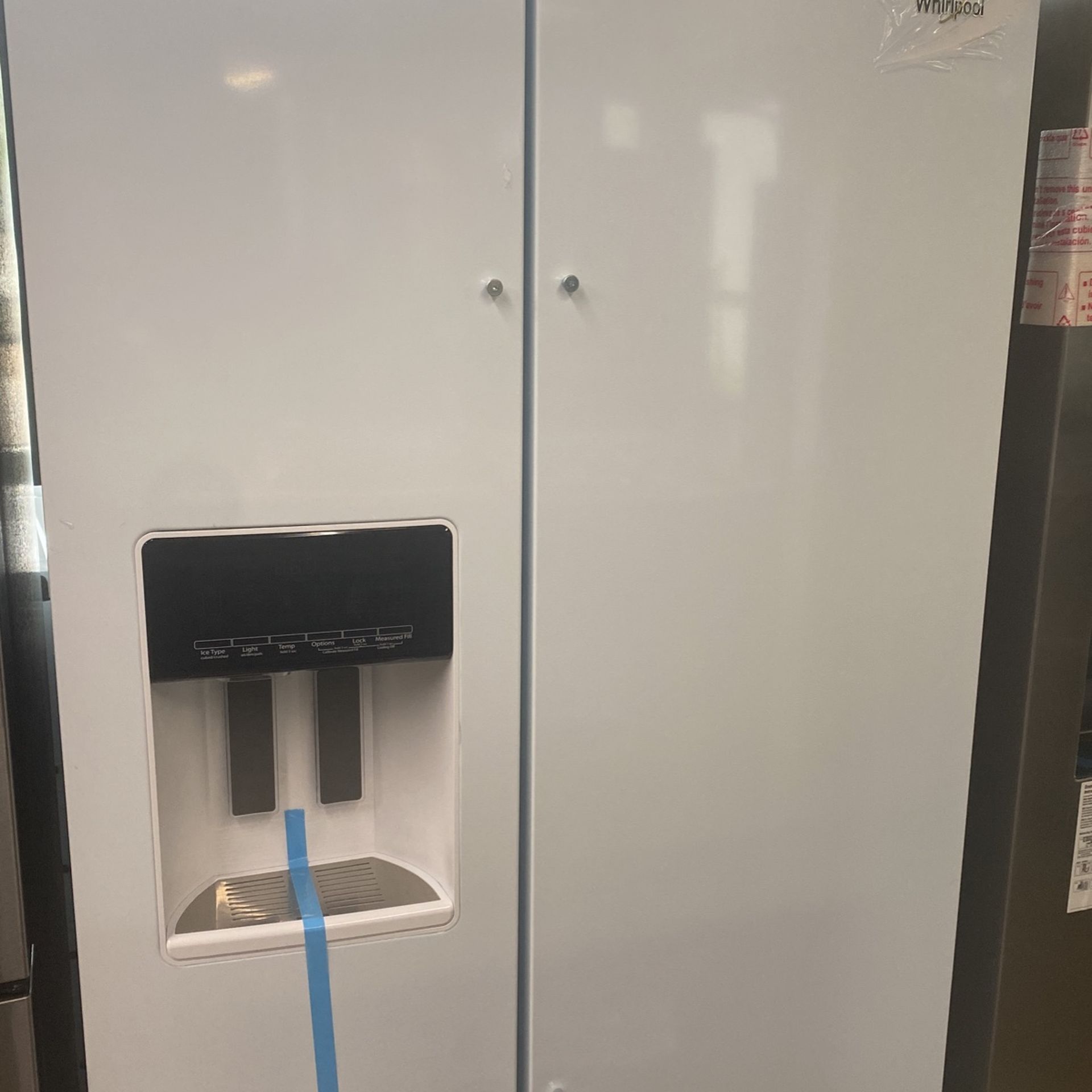 Whirlpool Set Refrigerator And Stove