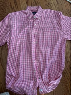 Men’s vineyard vines shirts, size large