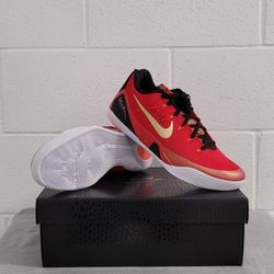 Kobe 9 Low Protro EM (China) 
University Red and Metallic Gold